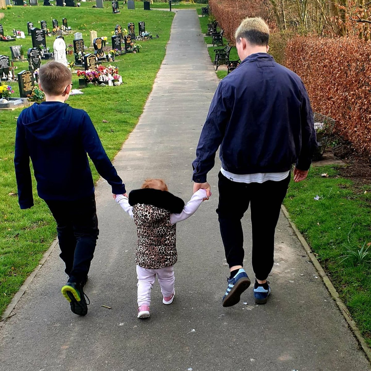 Hmac82's tweet photo. My babys my world #myworld #FamilyMatters #StaySafe https://t.co/2y8SrEfAO1