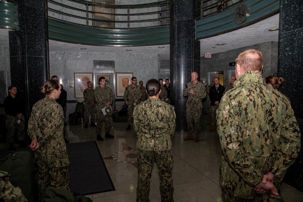 USNavy's tweet photo. We will be there when needed most, it's what we do.

@NavyMedicine Sailors depart @WRBethesda and prepare to deploy aboard the #USNavy hospital ship #USNSComfort (T-AH 20) in support of efforts to combat #COVID19 along the East Coast of the United States. https://t.co/ihKUeZin8Y