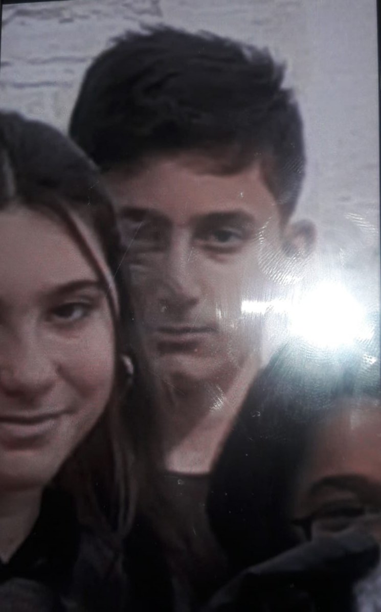 Arkadaşlar merhaba,
Yakın arkadaşımızın oğlu,kırtasiye ye gidiyorum diye Kartal Orhantepe'de ki  evinden öğlen 12.00 civarı çıkmış ve bir daha haber alınamamıştır.İsmi Deniz Ertaş 13 yaşında ailesi perişan lütfen el atın bulunsun dostlar 🙏