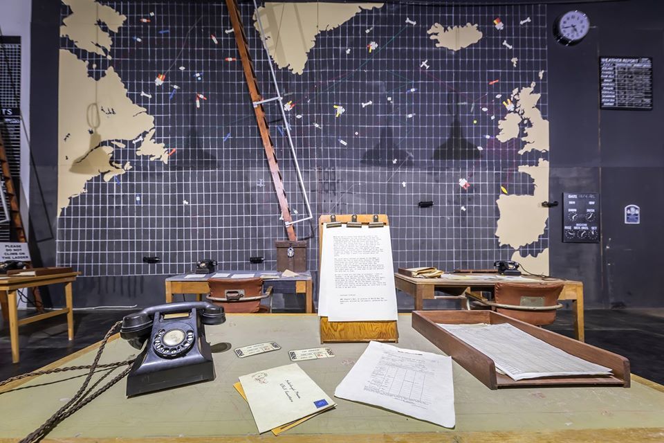 If you're working or learning from home, why not take a break with a live history lesson as @WestApproaches invites viewers to learn the essential role #Liverpool played in the Battle of the Atlantic...

From 1-2pm tomorrow at: buff.ly/2J9e6MD

#Homeschooling2020