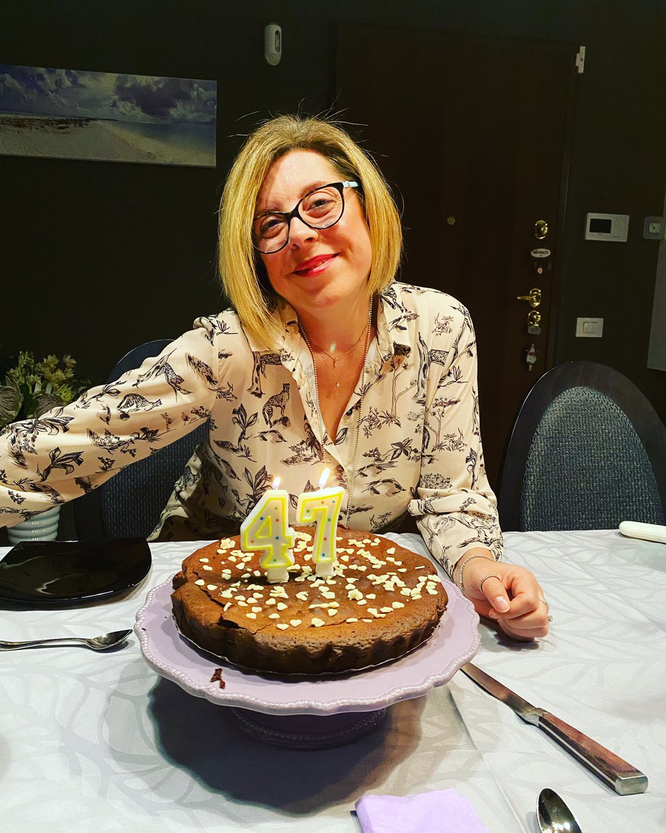 LaLylla73's tweet photo. Here I am.. 47 outside! 😁 #birthdaygirl #HappyBirthdayToMe #StayHomeStaySafe https://t.co/0e2DToDkxH