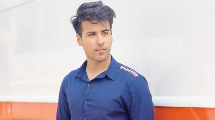 Ritvik Arora & Rhea SharmaWhen a woman is diagnosed with a bad case of post partum depression, her husband pulls all stops to support her in anyway he can, and be the best father to their new born daughter.