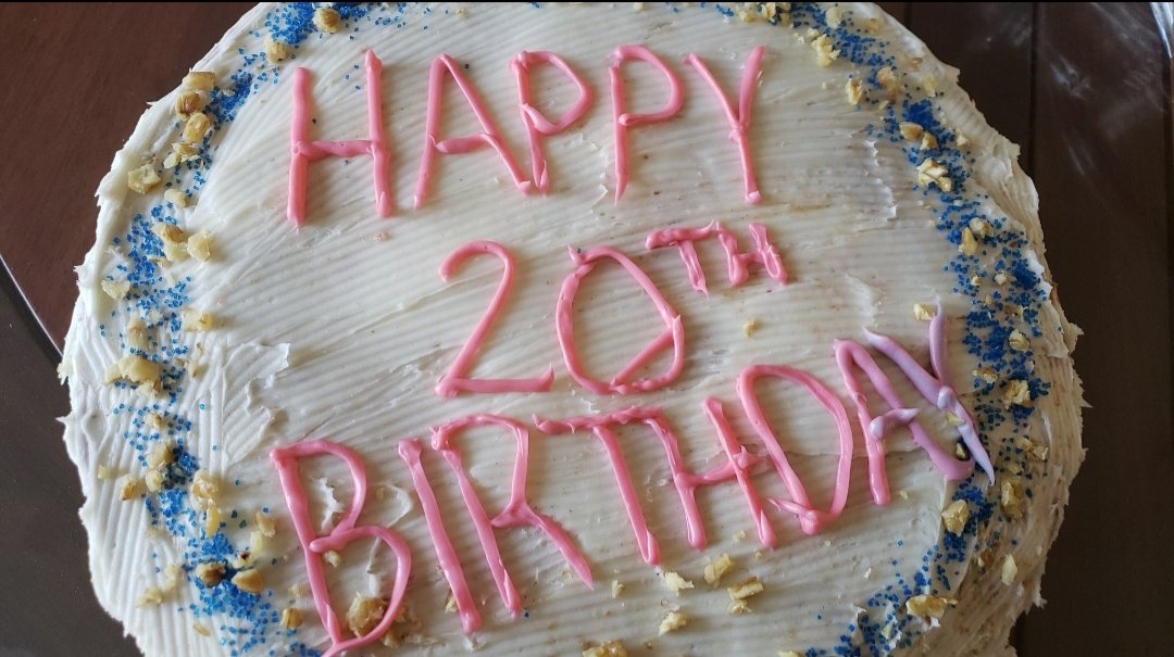 miichellayyy's tweet photo. Happy 2 decades to my bro❤ (it was supposed to be red icing 😅 don't hate me) https://t.co/uHLpEKBGpk