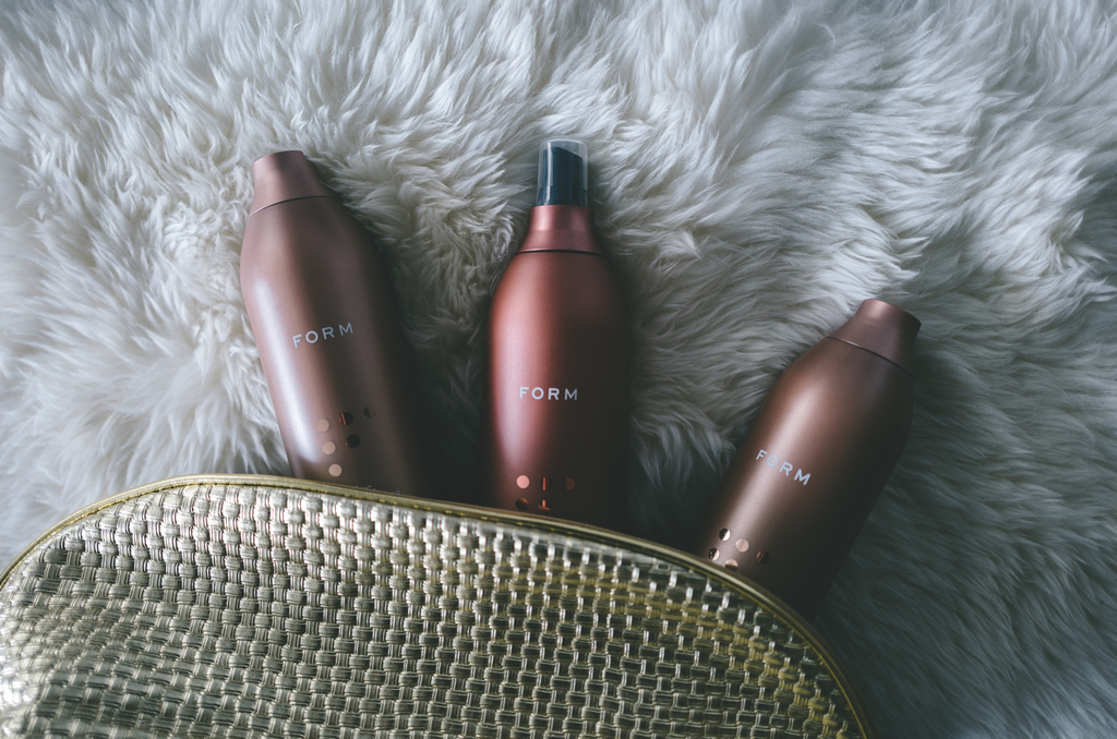 formbeauty's tweet photo. Stay home. Stay cozy. ❤️ https://t.co/VLsNypc1PW