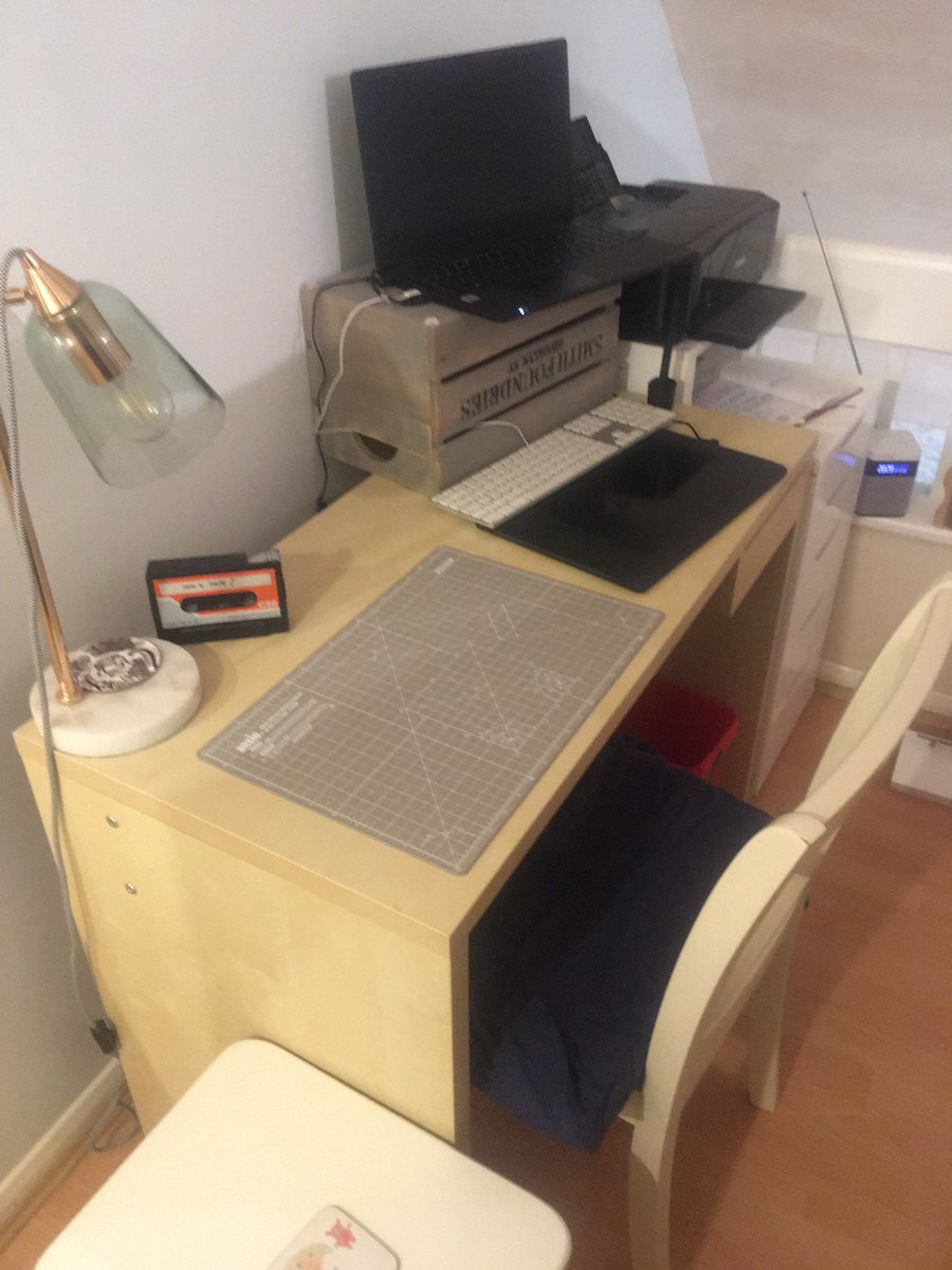 PaperJen's tweet image. Excitement is mounting in my new home studio with the arrival of my new cutting mat today! #positives #paperengineering #settingup #workingfromhome #CoronavirusLockdown