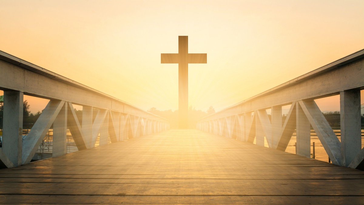 PatriotDanCarr's tweet photo. Look to the cross!!!! https://t.co/qX8WwYCoEC