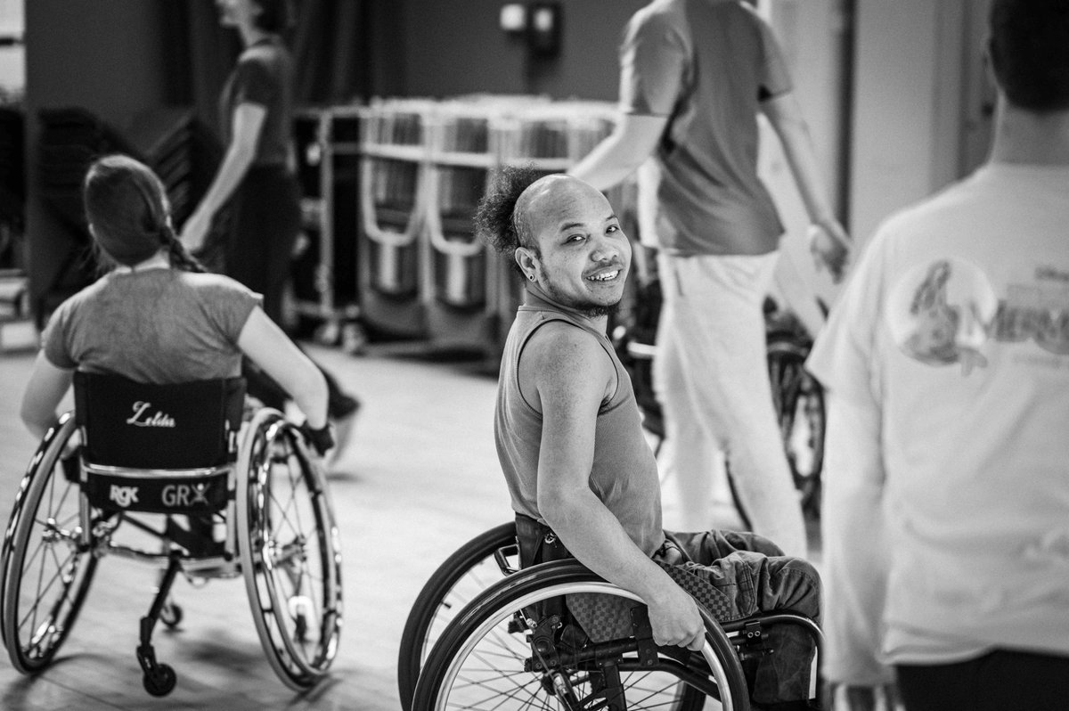 Our Online Professional Dance Class are now available on Facebook Live Group on Tuesdays &amp; Thursdays! A FB group for youth dance is in the pipeline. We'll be releasing batch of dance for film soon too. facebook.com/groups/stopgap…

#StayAtHomeSaveLives #OnlineDanceClass #ShareTheLove