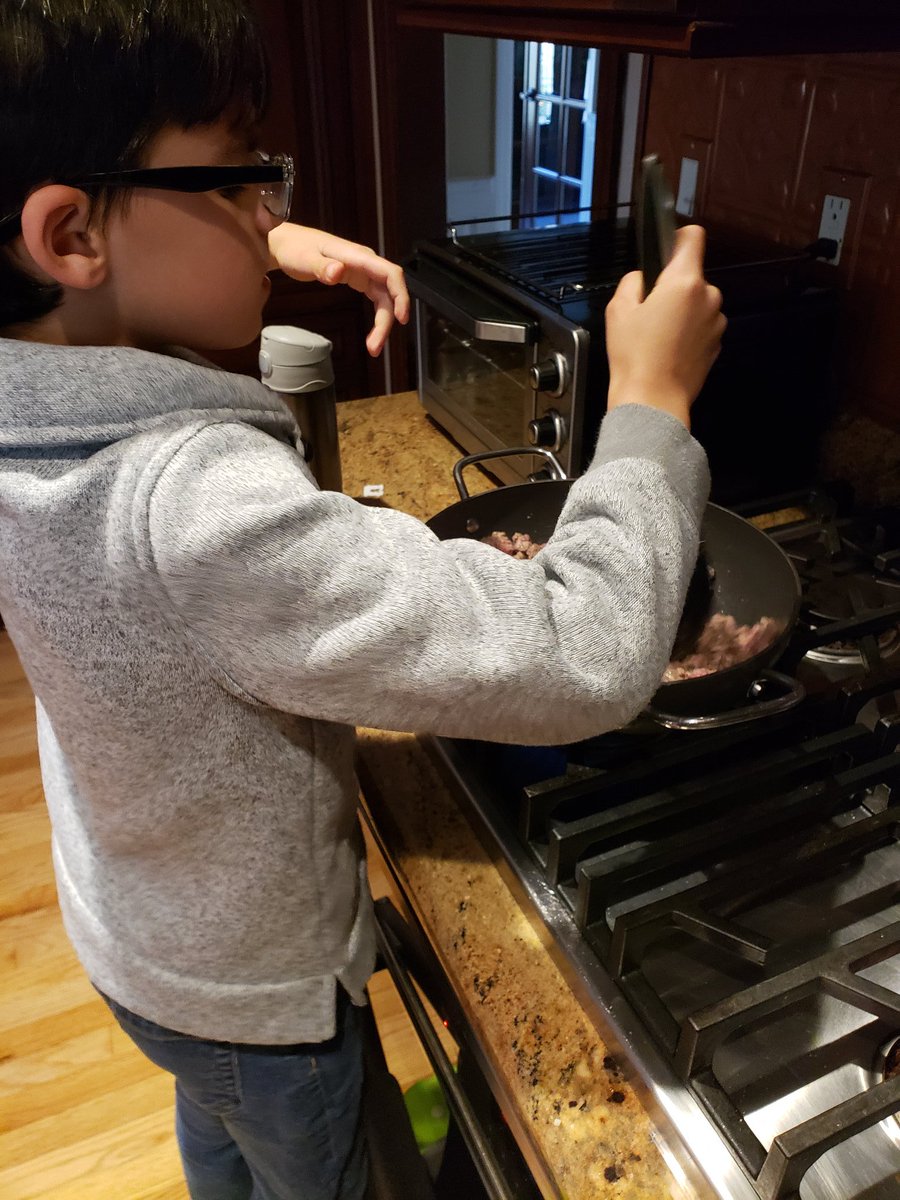 Danielle Ferrara tweet media