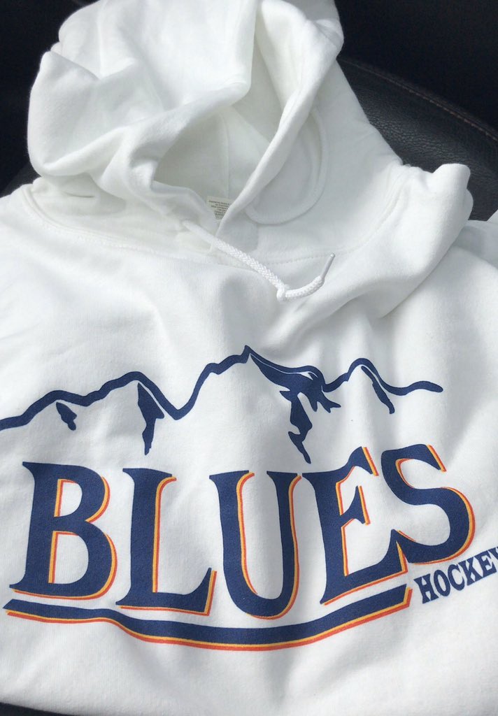 bluesbuzzblog's tweet photo. 🚨ANOTHER HOODIE GIVEAWAY🚨

Harpo’s made it to the Elite 8! Now it’s time to knock out KU. We’re not done yet. 

To enter, reply with the hashtags:

#BarstoolBestBar 
#BarstoolHarpos 

@harposcomo @BarstoolMizzou https://t.co/ii0aorx3pU