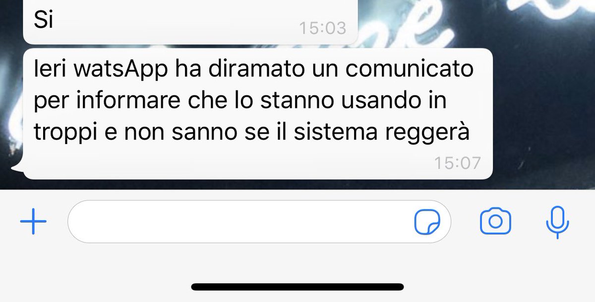 GiuliCuoghi's tweet photo. Togliete whatsapp agli adulti https://t.co/HBq0M6IaFK
