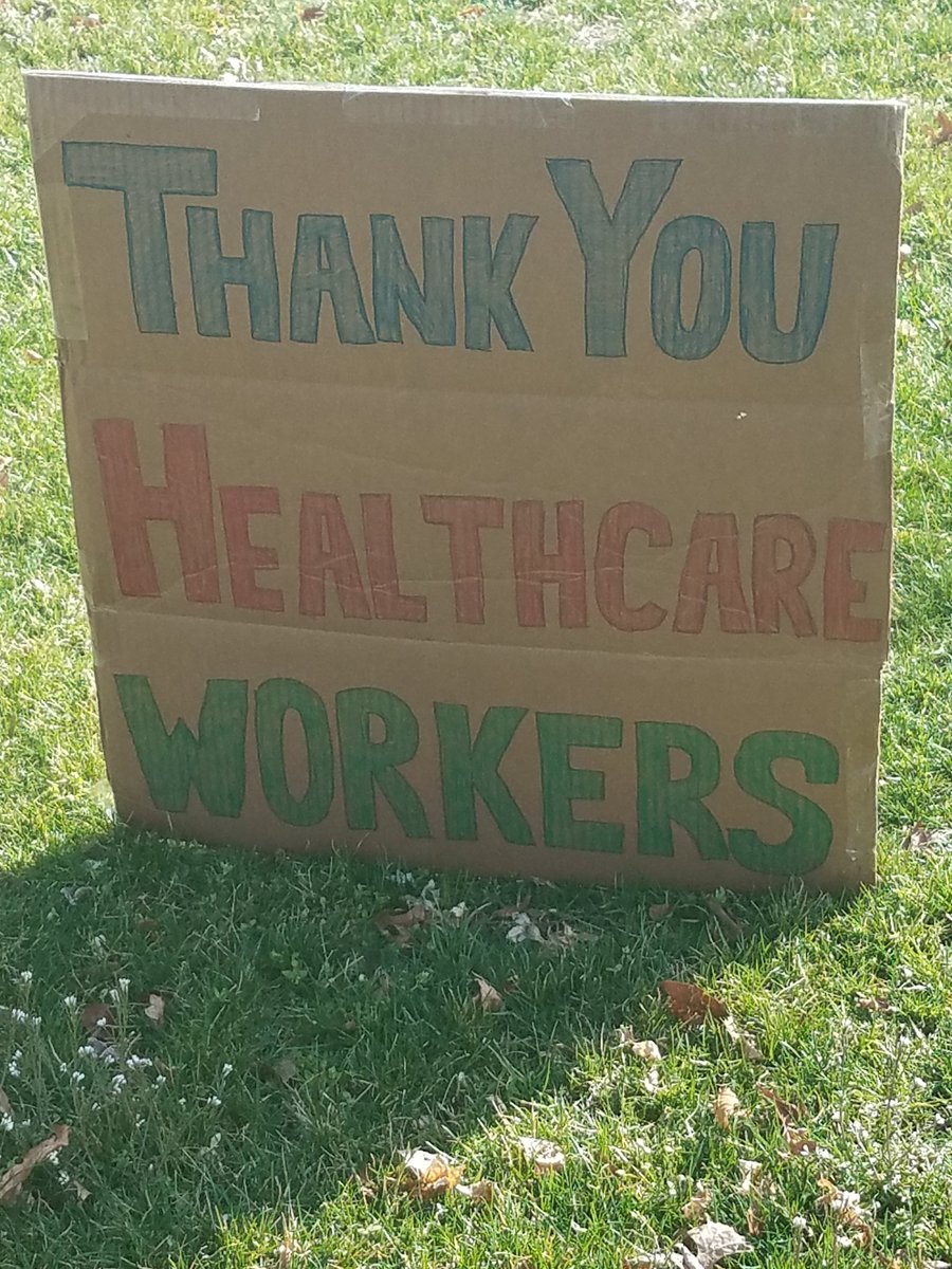 KrisColella's tweet photo. Some uplifting photos from around town in Ridgewood, NJ today. #coronavirus #StayHome #HealthcareHeroes  @ridgewoodpatch @njdotcom @News12NJ https://t.co/94bRL8RXKE