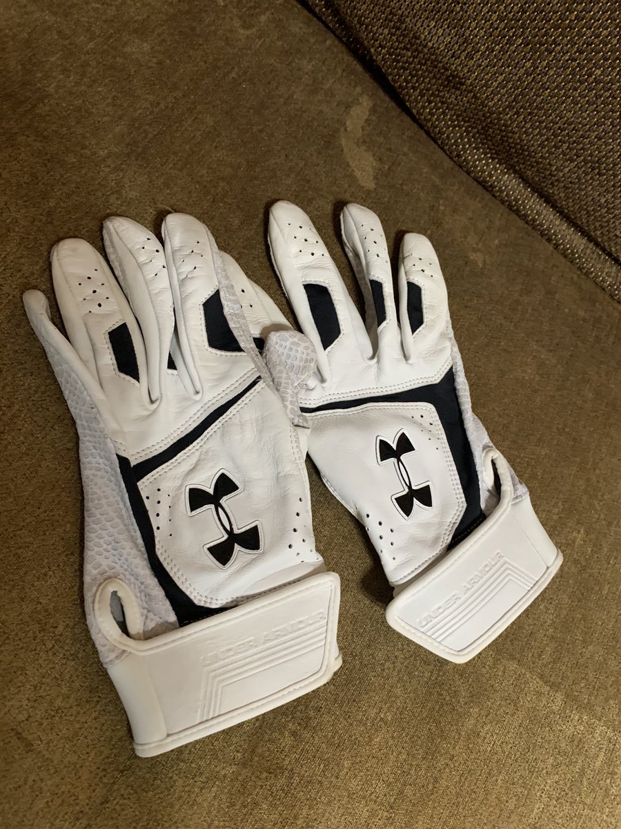 Taytram24's tweet image. ❗️Giveaway Time❗️In times like these we just need positivity. So this is something little to put a smile on some faces! Must RT and Follow for a chance to win signed toilet paper 😂, @Topps card, or Game used BGs! 

Follow on IG: Tay_Tram5 to win other items! 
Stay Safe Guys!