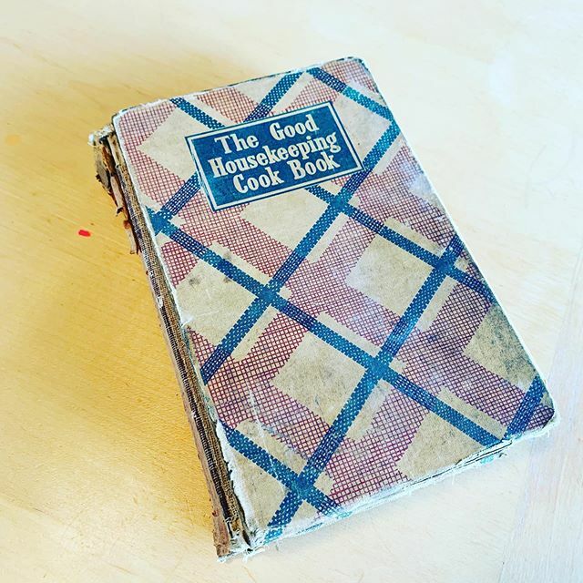 A gift from my Mom today. My Grandmother’s copy of The @goodhousekeeping Cookbook. Complete with handwritten notes!

I am totally going to make some of these recipes over the next few weeks, lard requirements be damned!

#eatathome #likeyouhaveachoice #cook #cooking #food #f…