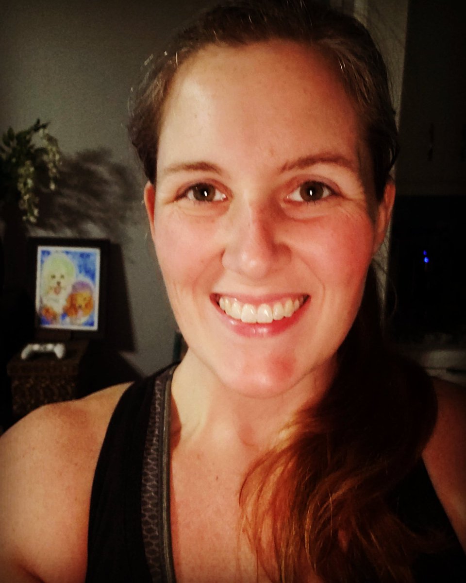 MsJamieLeigh's tweet photo. Day 7 of not leaving my house...I do not remember how to do my makeup anymore. Post workout selfies will just have to remain sweaty and makeup free.🤷‍♀️ #yesfilter
#dailyburncruisesweepstakes @dailyburn https://t.co/ecnp96BW6r