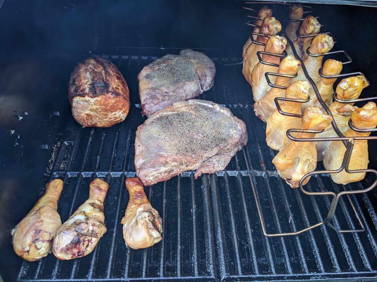 cctrow's tweet image. Yes, @SBMSWranglers, It is the same picture... I learned the reverse sear yesterday on the ribeyes... Tonight I'm having the barbecued drumsticks for dinner! Always something new to learn.
#COVIDcantstopwranglers
#SBMS