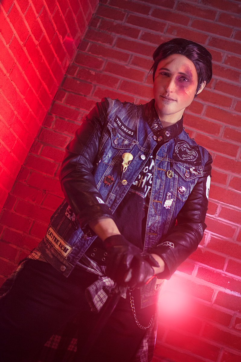 disarmingly_'s tweet photo. “ what doesn’t kill me better run. “ 

📸; @paraparapro 
kaz brekker, six of crows (c) @LBardugo 

getting photos back from katsu and y’all i can’t. i’m so obsessed 😭#punkgrishaverse #punkcrows https://t.co/jHGoRdqGtz