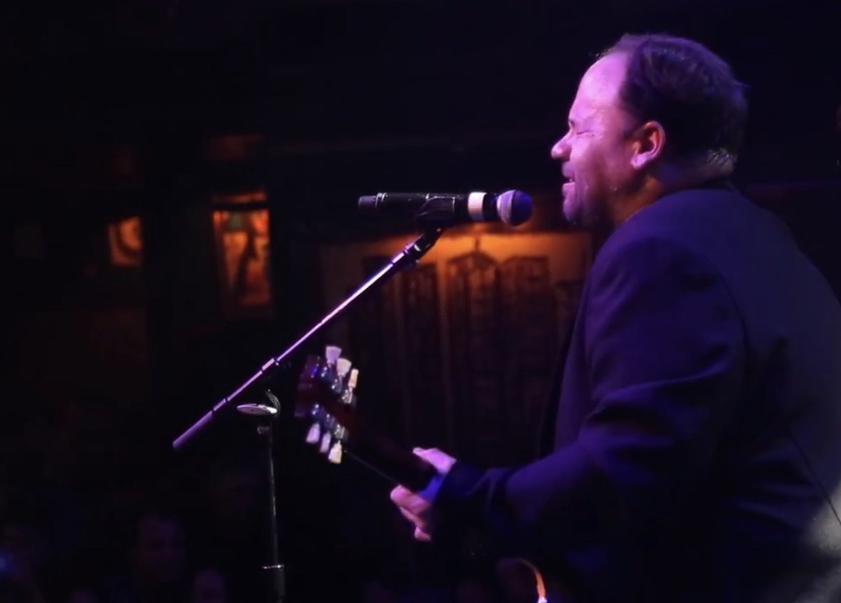 themixednuts's tweet photo. Mr. Credo, hitting that note at House of Blues Orlando at Walt Disney World #themixednuts https://t.co/ww0phrWQCn