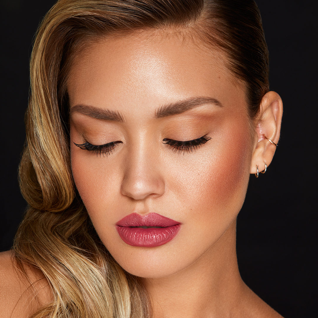 SigmaBeauty's tweet photo. 'LIKE' this tweet if you're loving our Temptation #InfinityPointLipstick on model @_lidiarose_. This dark mulberry mauve ⁣#lipcolor features a long-wearing, hydrating formula with a patented ridge. Cruelty-Free. Vegan.

Makeup + Photo: @jordanliberty⁣
Hair: @edson_doeshair ⁣ https://t.co/5Wo8kuRTYS