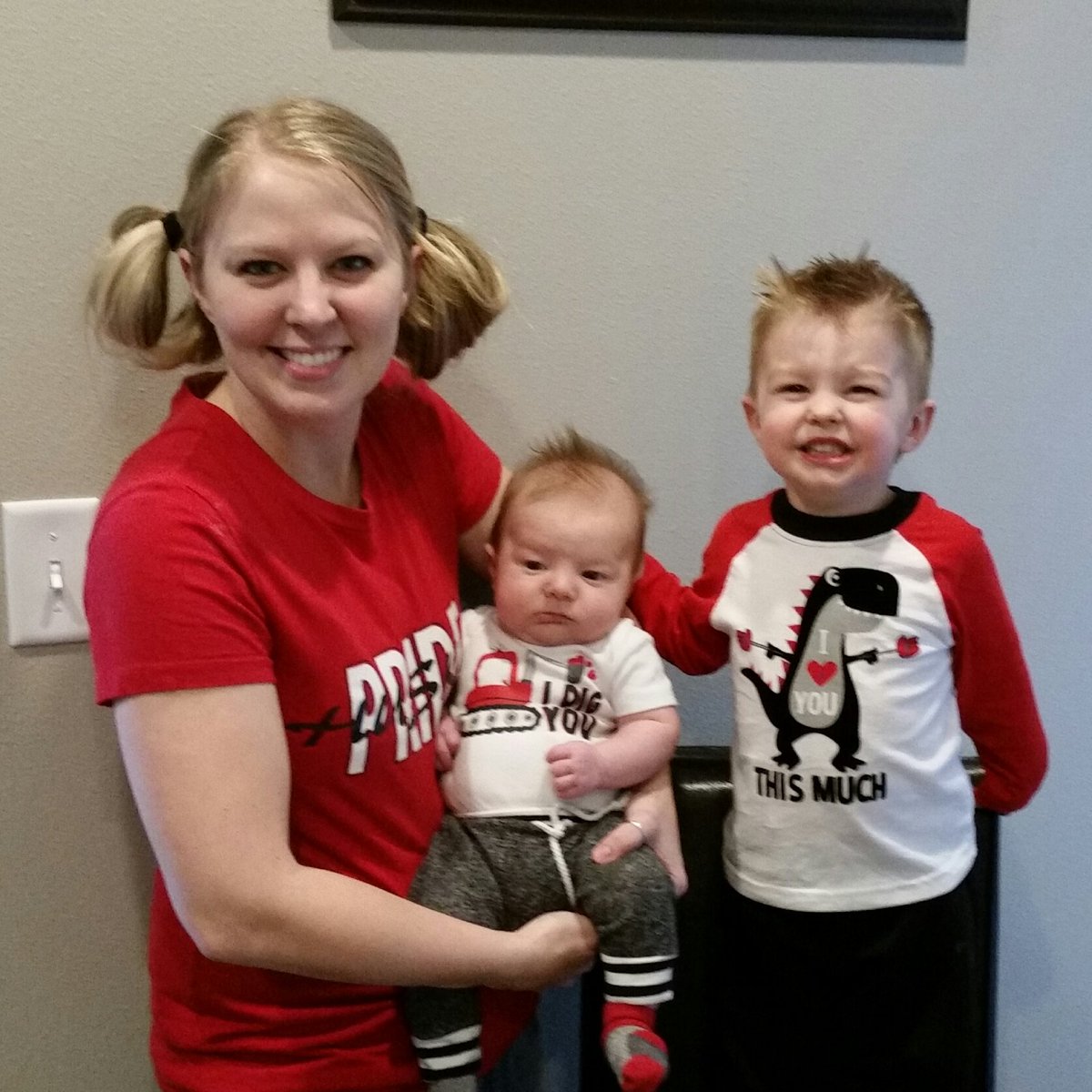 My sons joined me in sporting the Husky colors and crazy hair at home today in honor of our NP School. #HuskyNProud <a href="/NPElemSchool/">NP Elementary</a> <a href="/NPHuskies/">Nashua-PlainfieldCSD</a>