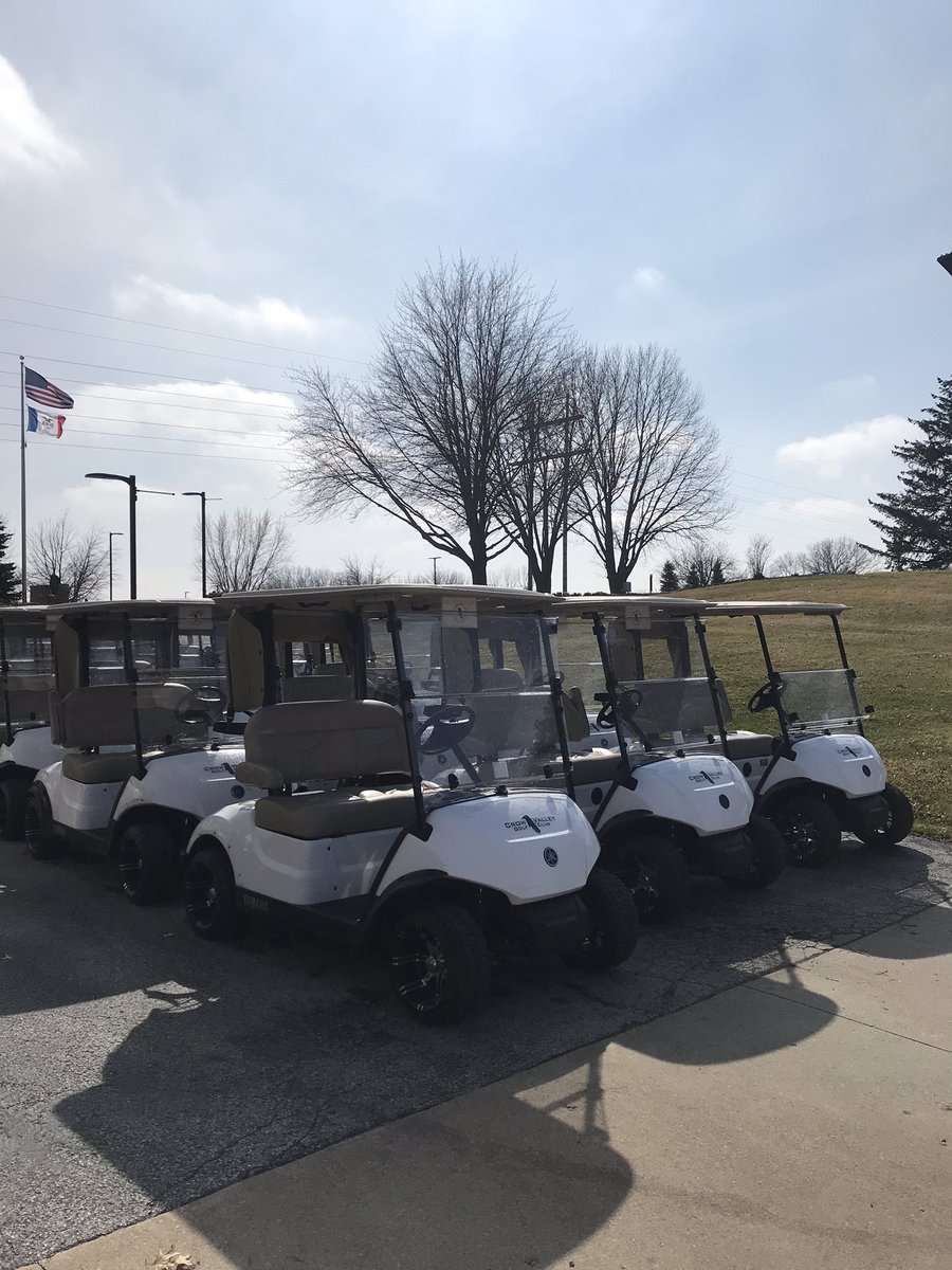 Carts cleaned by @mscottpga ✅
60 degree weather tomorrow ✅
Start of the 2020 golf season ✅

We’re all looking forward to another great year! 

#CrowValley #OpeningDay2020