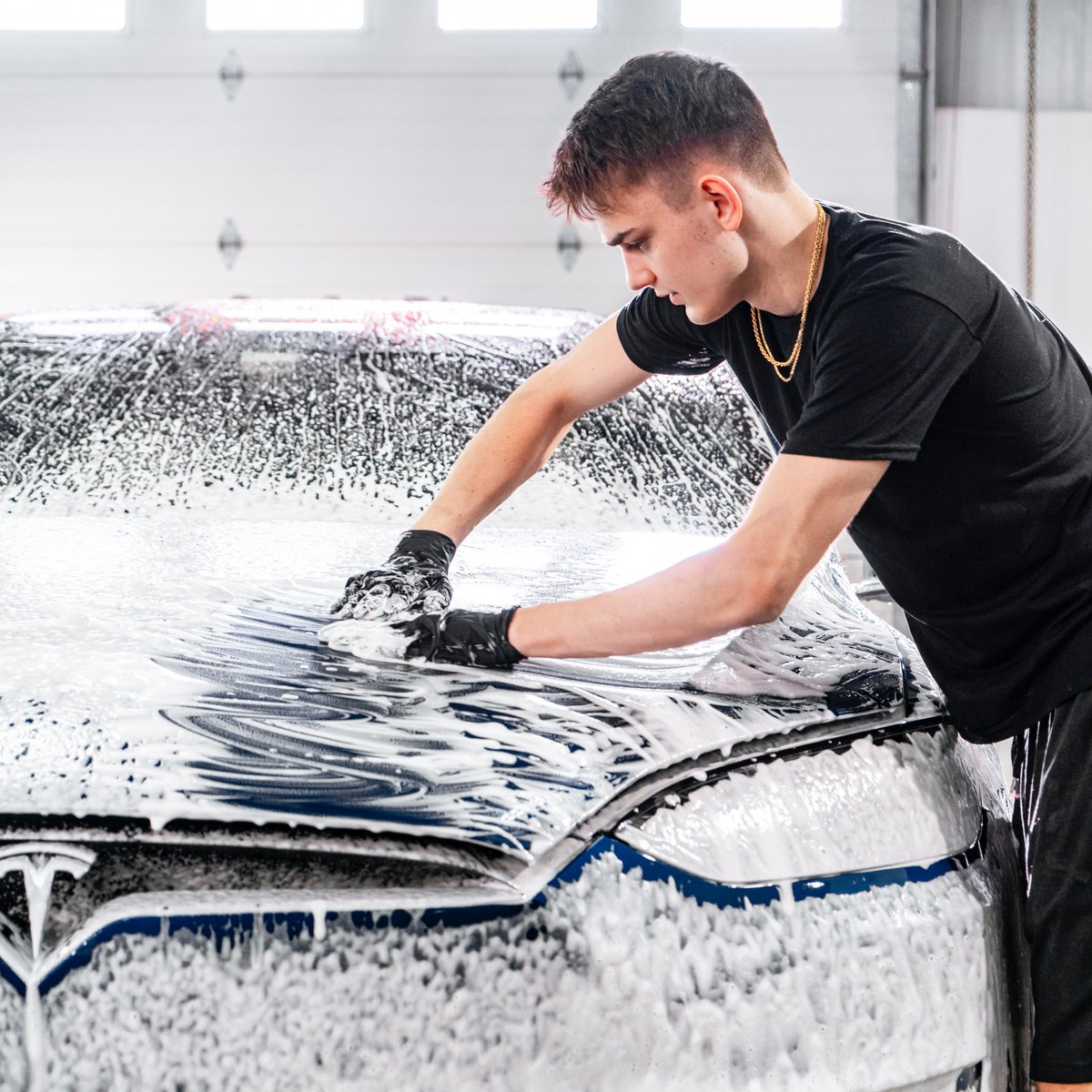 AutoNuvo's tweet photo. ⏳Heavy sterilization underway on this Model X in preparation of a custom clear bra installation. ⏳

#autonuvoboston #tesla #teslamotors #teslamodelx #modelx #modesta #sonax #swissvaxUSA #bostonclearbra #LLumar #premiumshield #detailing #paintprotectionfilm #ppf #clearbra https://t.co/XbA3aDgjlc