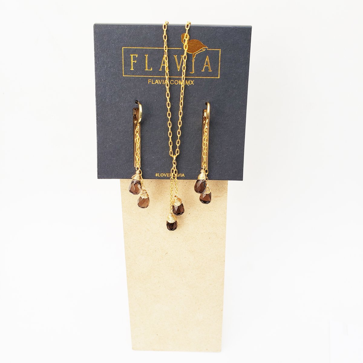 flavia_studio's tweet photo. Set de collares y aretes de cuarzo humo fascetado hechos con cadena de Chapa de Oro. #flaviajewelry #loveflavia #quartz #smokequartz #healingstones #handmadejewelry  #jewelrydesigner #jewelrylover #jewlery #instajewelry #jewelryaddict #necklace #jewelrygram #earrings https://t.co/dhB1NHGewK