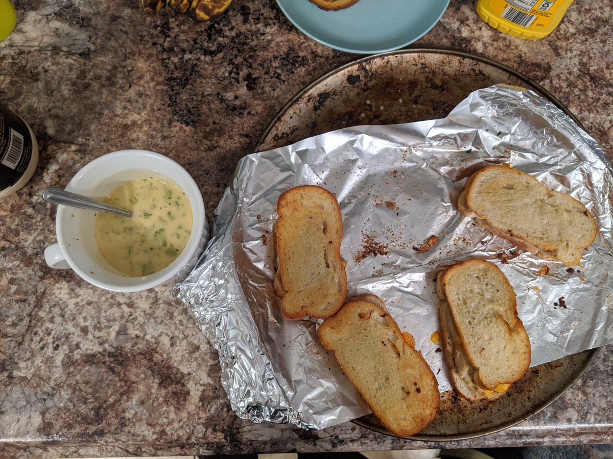 uriah_rhoades's tweet photo. Helped Mom make homemade broccoli cheddar soup with cheddar/baby Swiss chicken sandwiches on French bread @VHS_CReynolds #VHSCanCook https://t.co/Bvf3IP98z0