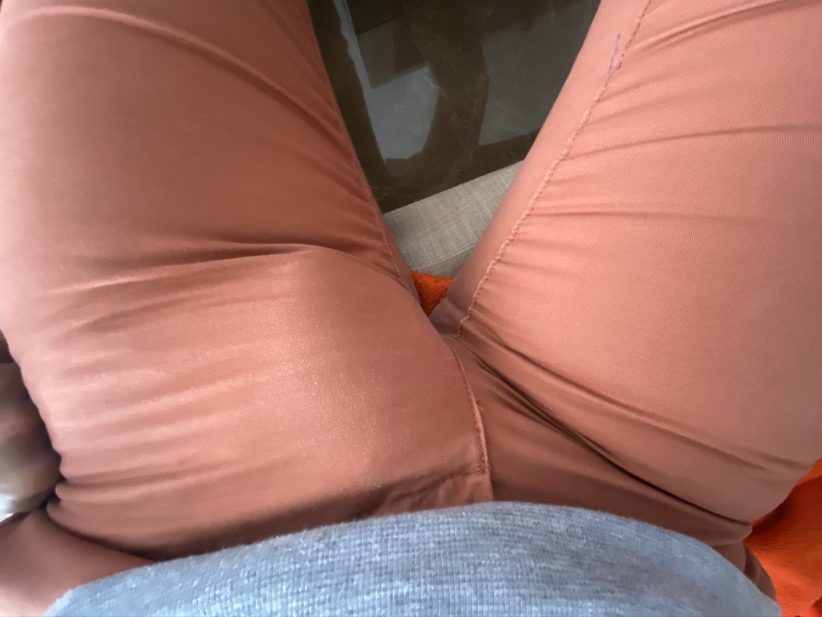 bulgelover68's tweet photo. #bulgelover68 #bigbulge #bigcock  #bigballs #bulto #paquete https://t.co/cha1GKN5nH
