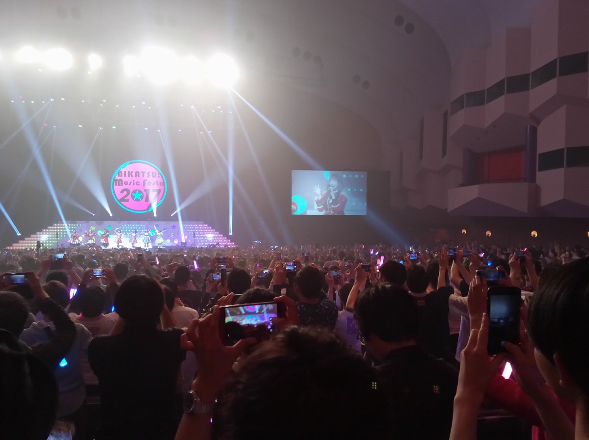 berlinlimassol's tweet photo. 3年前の今日は「アイカツ!ミュージックフェスタ2017 @ パシフィコ横浜 Day1」!! #aikatsu #MF2017 https://t.co/bxYbyXneat