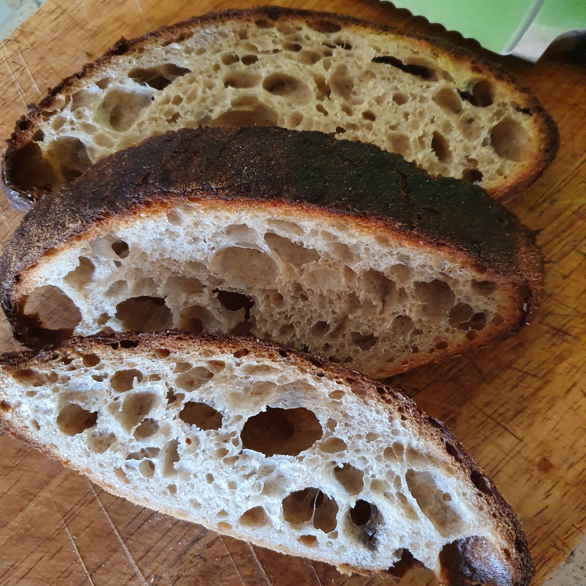 CooksWelsh's tweet image. Think I've cracked the sourdough! 😁😋