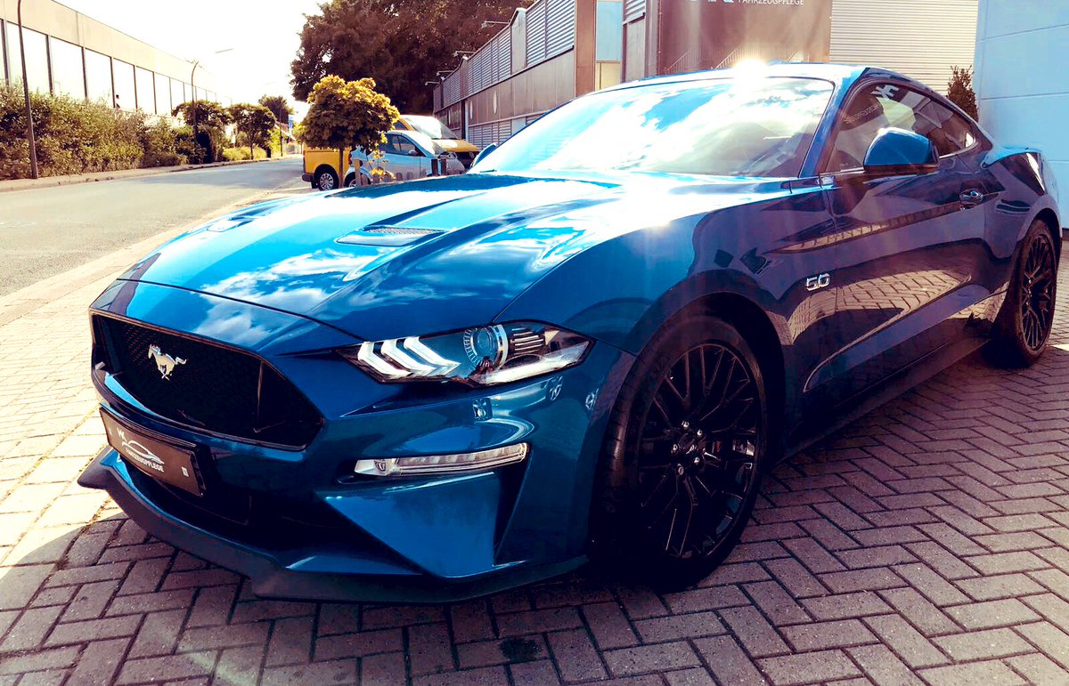 pmatio1108's tweet photo. Favourite photo of my stang #mustang #s550 #MustangMadness #v8 #fiveoh #lightningblue https://t.co/ZvLAjjOIIW