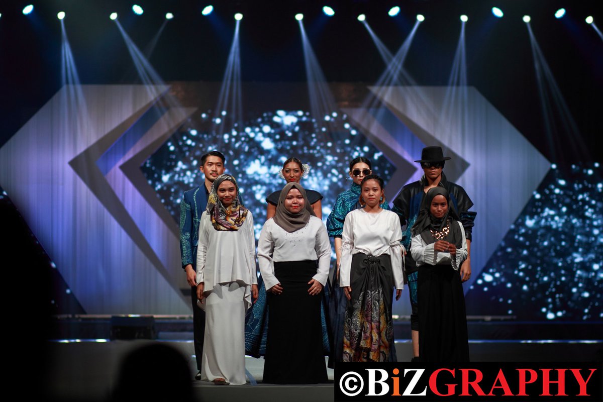 bizgraphy111's tweet photo. Piala Seri Endon 2018
#pialaseriendon #pialaseriendon2018 #pse #pse2018 #batik #batikdesign #batikdesigncompetition #competition #design #yayasanbudipenyayangmalaysia #penyayang #handicraft #fashion #formal #casual https://t.co/BGYJacuqk5