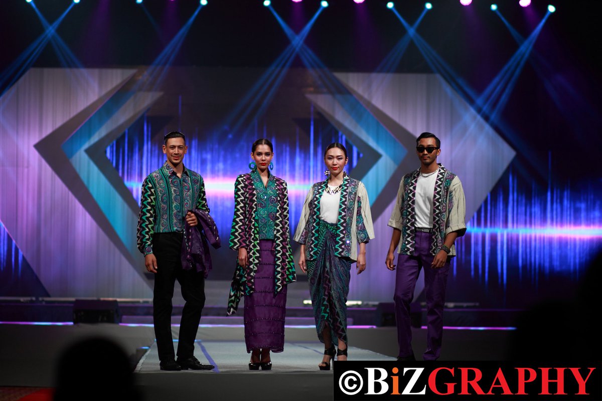 bizgraphy111's tweet photo. Piala Seri Endon 2018
#pialaseriendon #pialaseriendon2018 #pse #pse2018 #batik #batikdesign #batikdesigncompetition #competition #design #yayasanbudipenyayangmalaysia #penyayang #handicraft #fashion #formal #casual https://t.co/B8kFtA1287