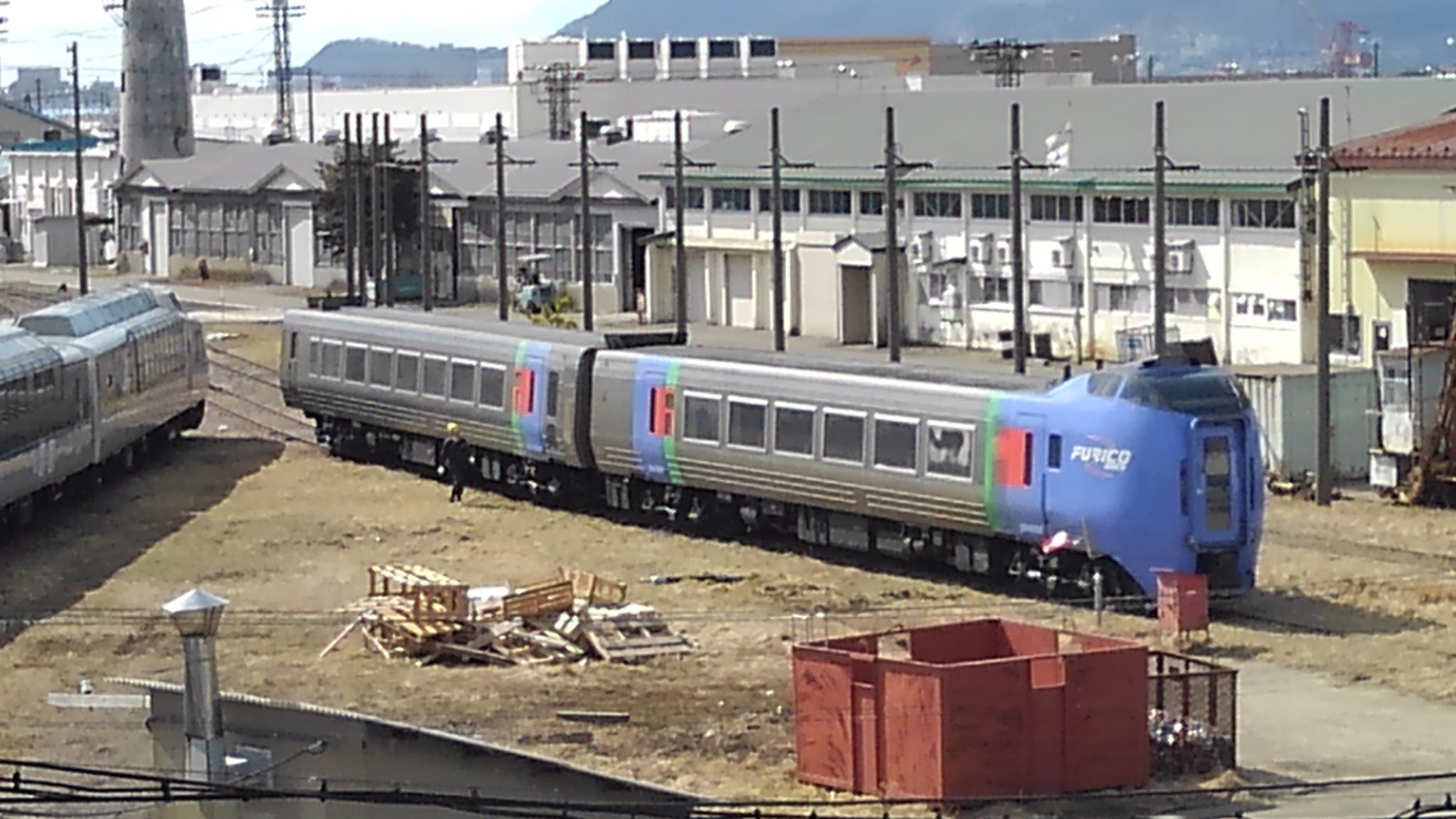 無想転生 キハ2系 五稜郭車両所 解体線 廃車回送されてきたキハ2系 解体線 に移動されました T Co Vhdvxeig4i Twitter