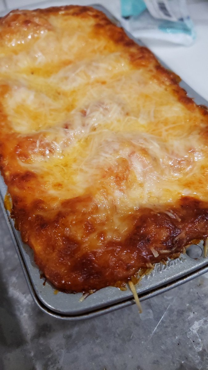 minnemaynard's tweet photo. Lasagne Bitches!!! https://t.co/ZqJcqF9ekV