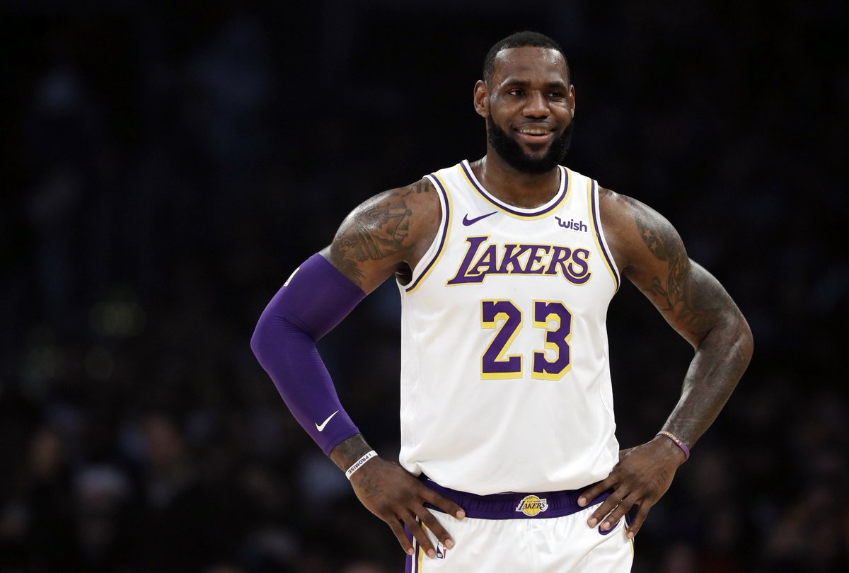 RutgersTalib's tweet photo. Something that represents my personal identity or interests would have to be sports. Im interested and spend my time looking at alot of different sports such as Basketball, Soccer and Football. My favorite player is LeBron James. I watch all his games. #DCIM353a  #TXC20 https://t.co/A7JY5HnA5G