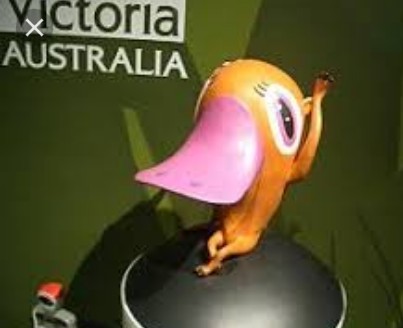 とりじゅん On Twitter いちばんの思い出 オーストラリア館マスコットのカモネちゃん カモノハシ 巨大カモノハシオブジェもいたなぁ モリコロもいたしゆるキャラ万博 七色のキッコロとか 愛 地球博