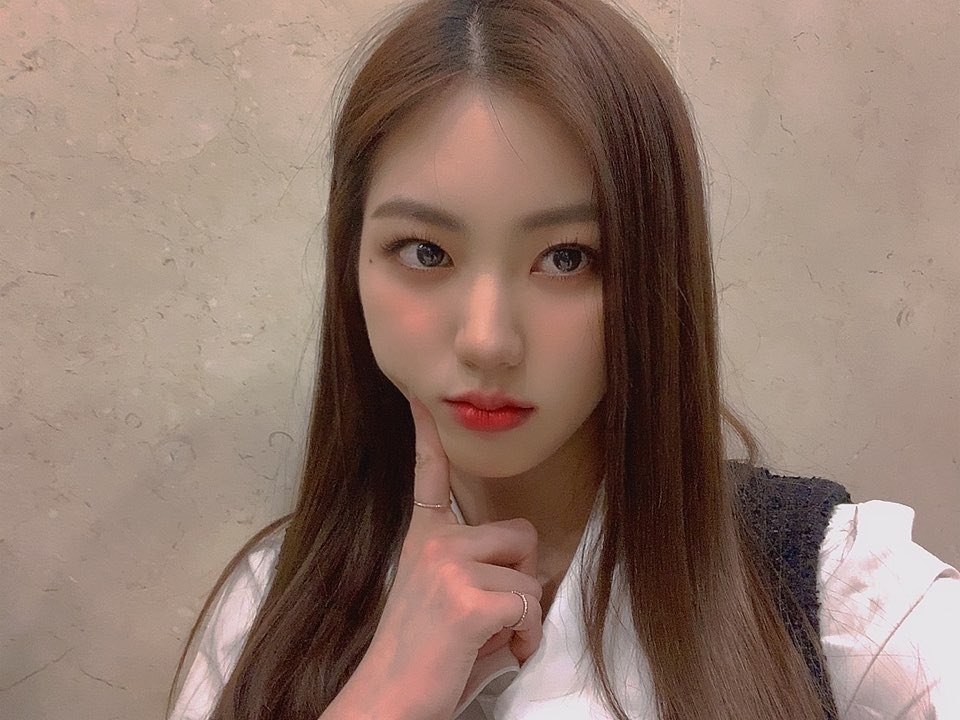 [📸] 20200325 @#어쩌다가족 제작발표회

하늘이로 변신한 은빈이는🤔
3월 29일 (일) 저녁 7시 55분! TV조선 '어쩌다 가족’ 첫 방송에서 만나요!😉

#CLC #씨엘씨 
#권은빈 #KWON_EUNBIN
#성하늘