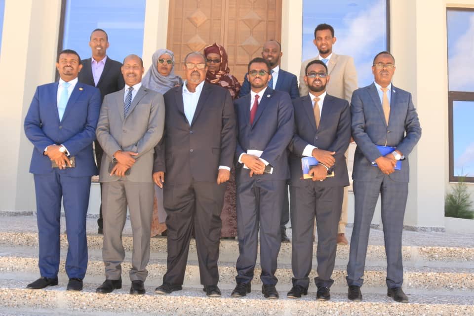 AyubIsmailYusuf's tweet photo. The Committee on finalising the election laws and regulations of which I am a member had its first meeting yesterday. We also appointed a chairperson. Fair and transparent elections are important for Somalia's future. Somalia has chosen democracy and we must deliver it well. https://t.co/lBRIkP0lqe