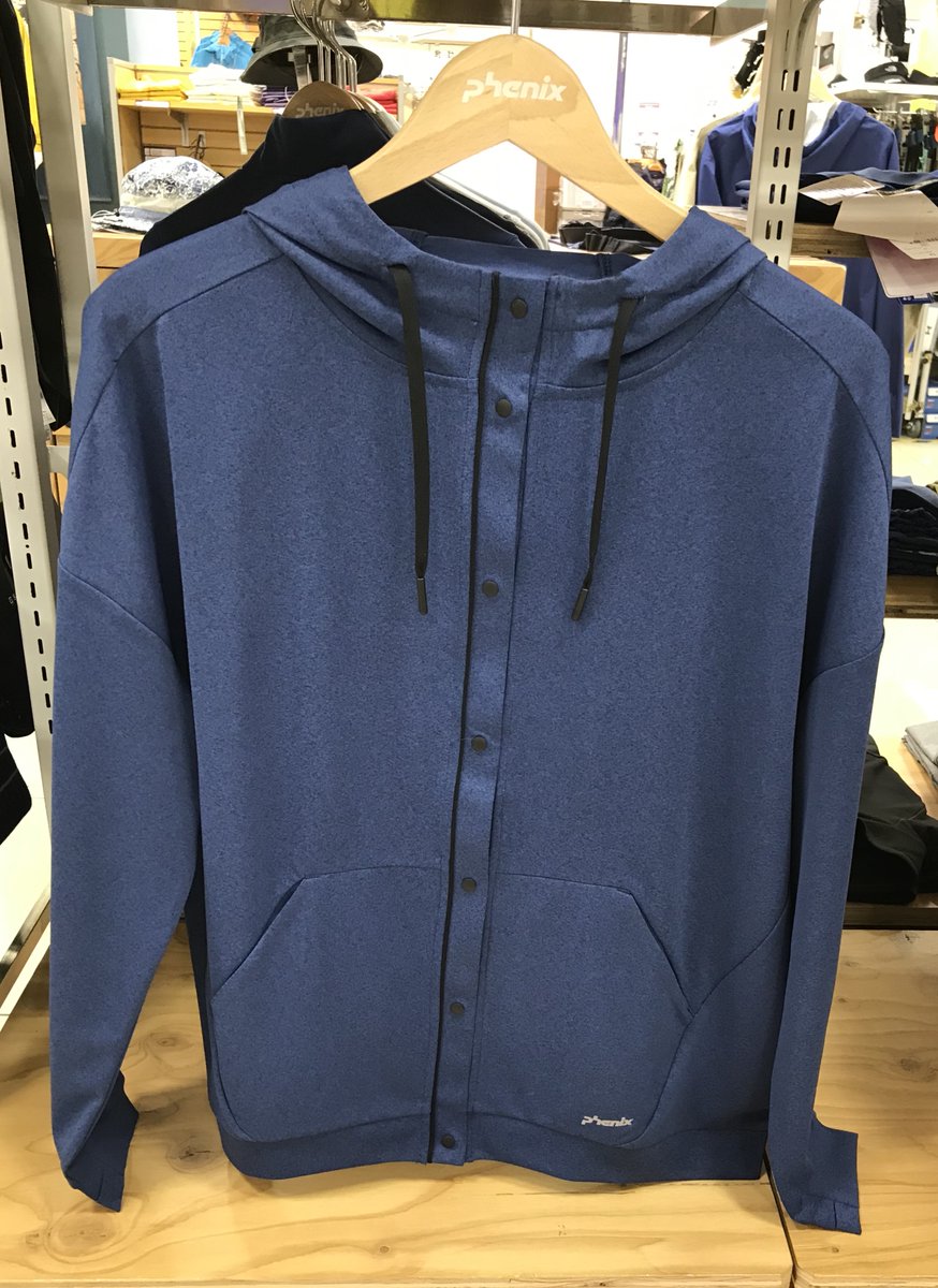 石井スポーツ公式 登山 アウトドア 新宿東口ビックロ店 Phenix フェニックス 防虫加工 Trient を施した素材を使用した4wayストレッチパーカーです 軽量で着脱しやすいプラスチックドットボタンを使用 トレッキング キャンプ タウン