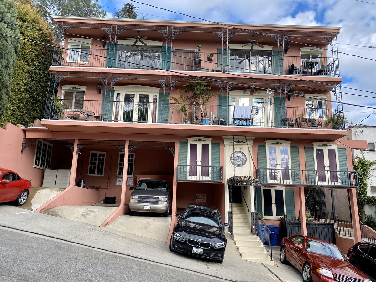 On my coronavirus hike up the streets of the Hollywood Hills. #neworleansinthehouse #definitelycleanerthantherealneworleans