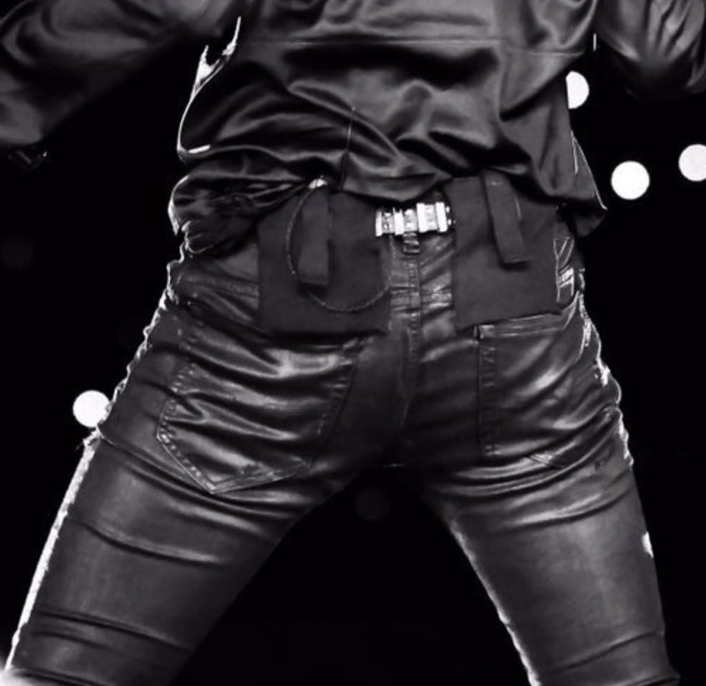 those thighs in leather  bon appetit