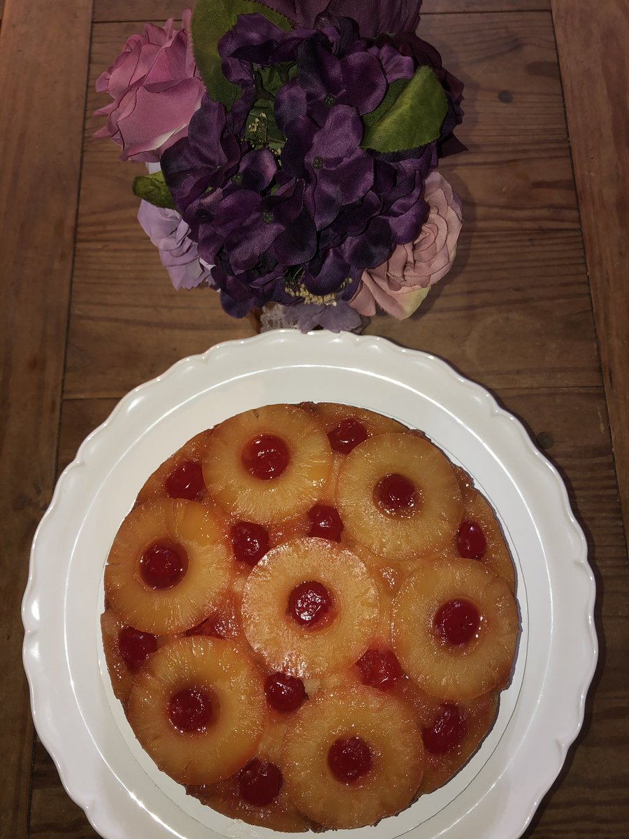 Numero1lakerfan's tweet photo. Made a scrumptious pineapple upside down cake for my mom’s birthday today! #simplywhippeddesserts #everybatchfromscratch #madewithlove https://t.co/wfbFz6G2Je