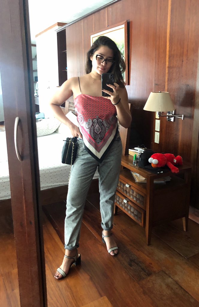 raleene's tweet photo. Going downstairs today. Hbu? #goingnowherebutfuckitimgettingdressed https://t.co/OKdLpcqsBT