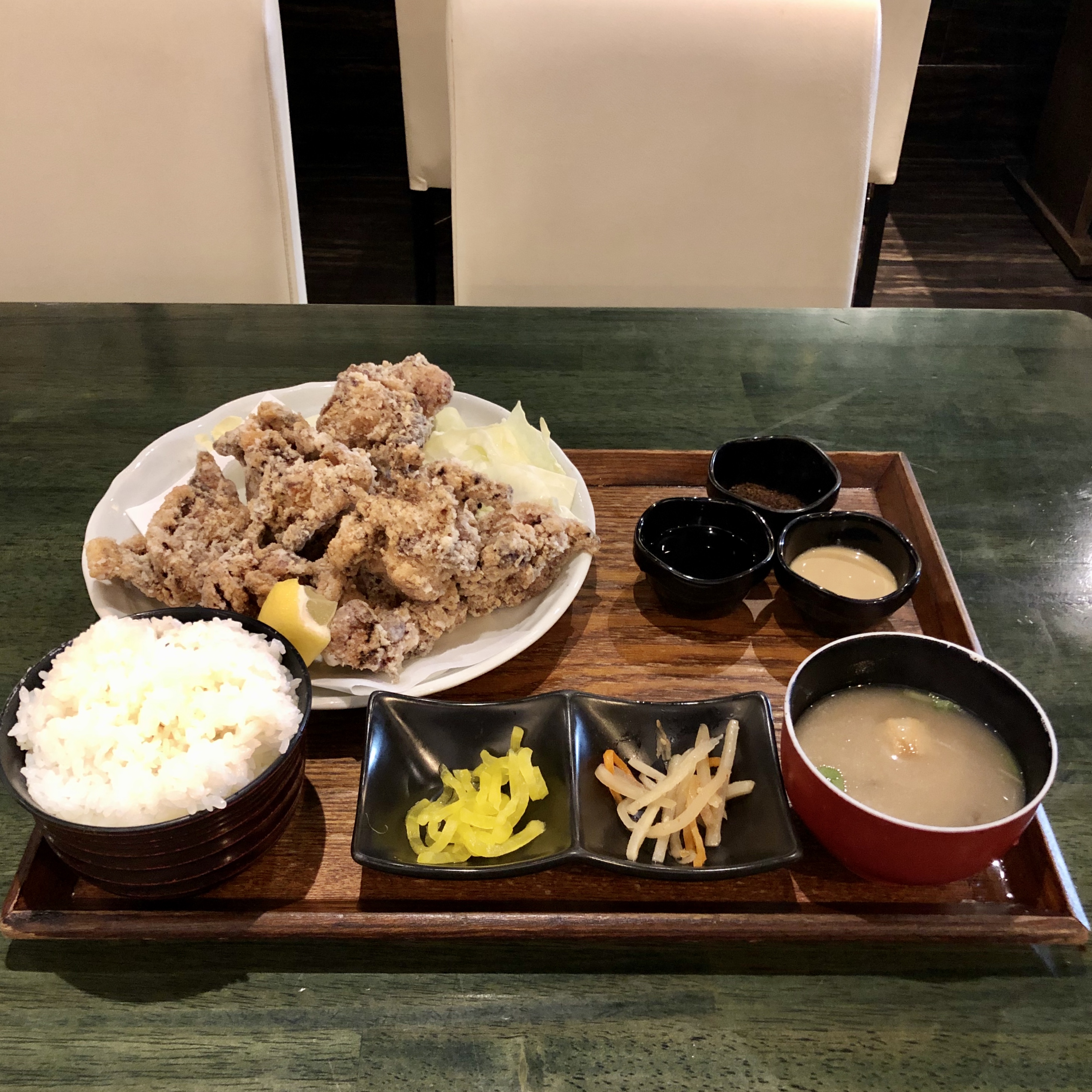 結婚相談所grit 公式 本日のオススメランチ 媛 故郷味の旅 西中島南方 せんざんぎ定食 がっつり 780円 コスパ最強の人気店 食べきれなかったら お持ち帰りもできるトコもgood 大阪 ランチ せんざんぎ T Co 49wv2uvd0j T
