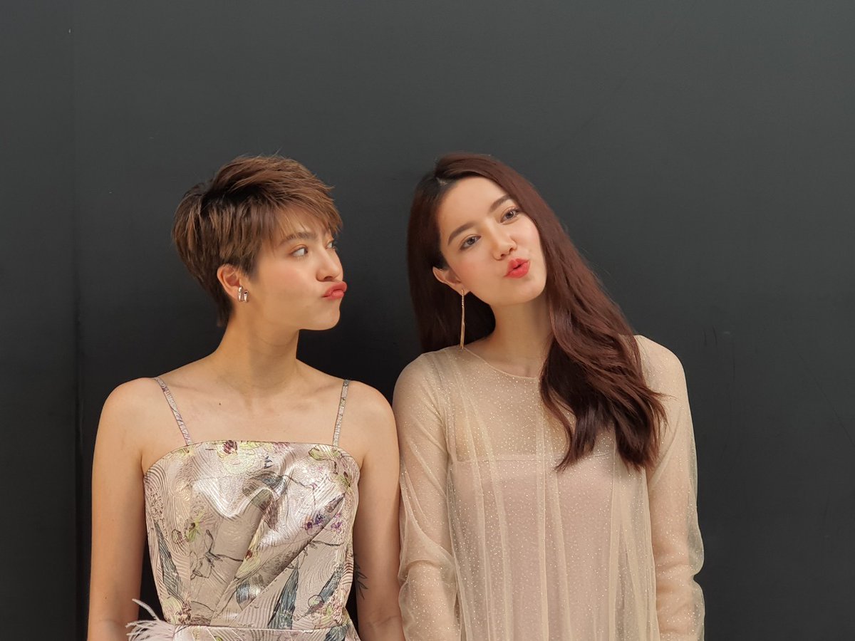LakornPraomook's tweet photo. ✌  Miss you 💋 #เราจะผ่านไปด้วยกัน
#ขวัญเอยขวัญมา  #ซ่อนเงารัก #shadowsoflove https://t.co/66Q3lC0s8O
