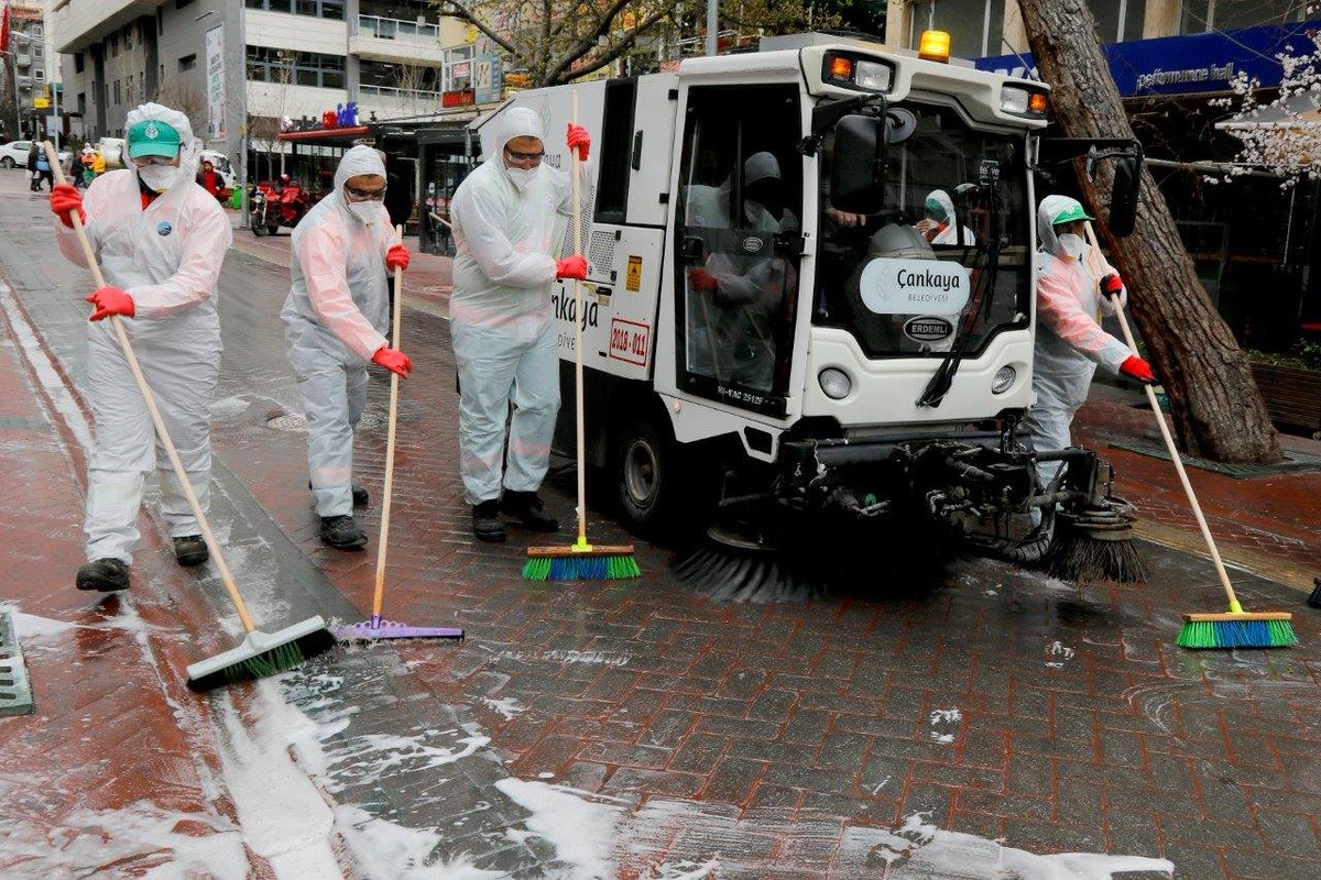 #Koronavirüs ile mücadele adına tüm kamusal alanlarda gerek dezenfektan gerek ilaçlama işlemi uygulayan, çalışma arkadaşlarımıza ve tüm emekçilere kolaylıklar diliyoruz. 
#çarşamba
#EvdeKalTürkiye