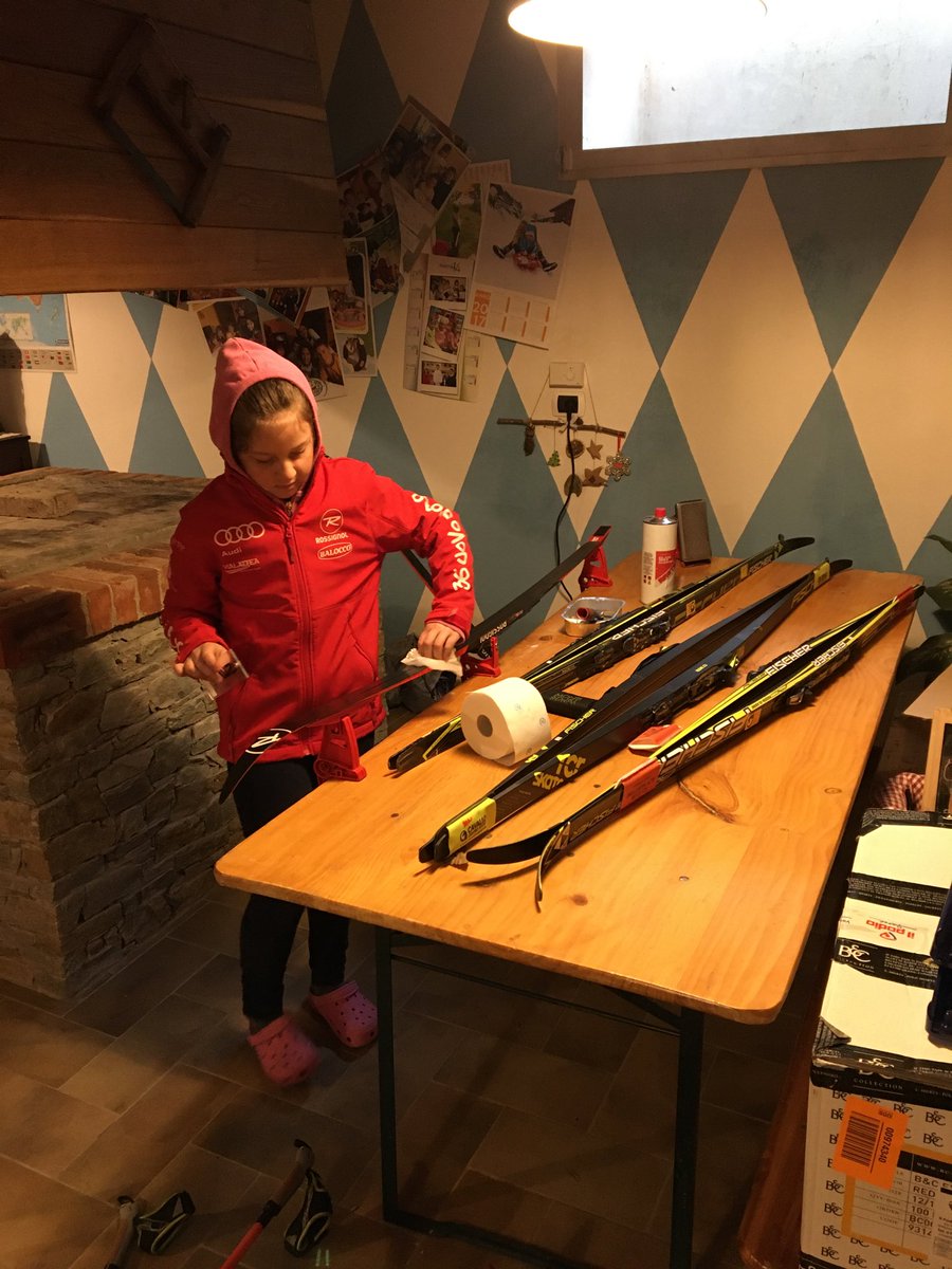 Mentre fuori nevica... #noirestiamoacasa a sistemare i materiali per quando tutto sarà finito...