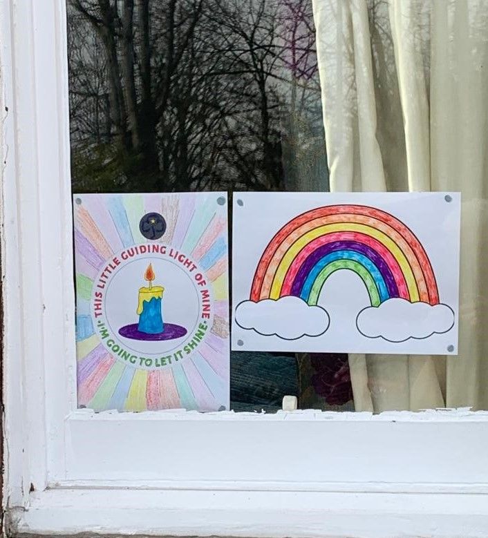 Girlguiding_NWE's tweet photo. These vibrant and colourful window displays are enough to make anyone's day shine brighter!
We are loving seeing all the #WindowsofJoy being spotted around the community.
This one was created by our Region Chief Commissioner, Julie 😊 https://t.co/vslkv1lxBL