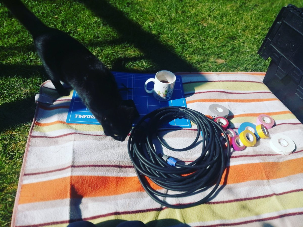 WCEAV's tweet photo. #warehousewednesday is looking a little different these days. #cables #cat #CatsOfTwitter #CatsOfTheQuarantine #socialdistancing #workfromhome #COVIDー19 keep safe people! #av #events https://t.co/qM9Yx7lP5X